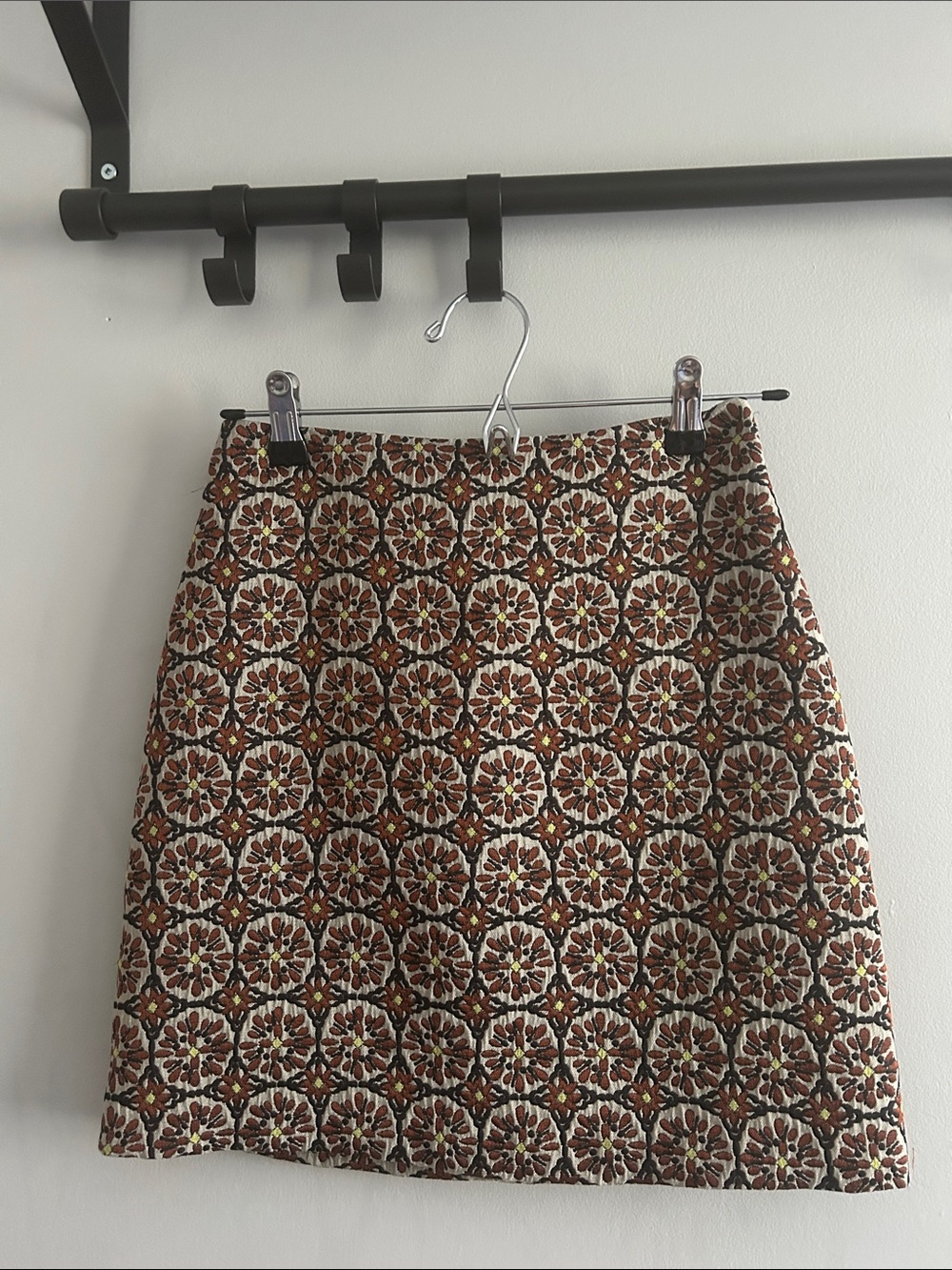H&M Brown Floral Tile Print Mini Skirt